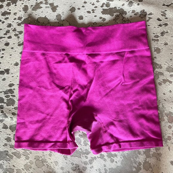 Bundle of 4 Women’s Activewear Pieces – Peloton, Wild Fable, ANWND – Size M/L - Picture 2 of 5